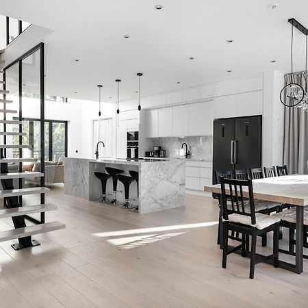 Stylish And Spacious Family Home ستوكهولم المظهر الخارجي الصورة